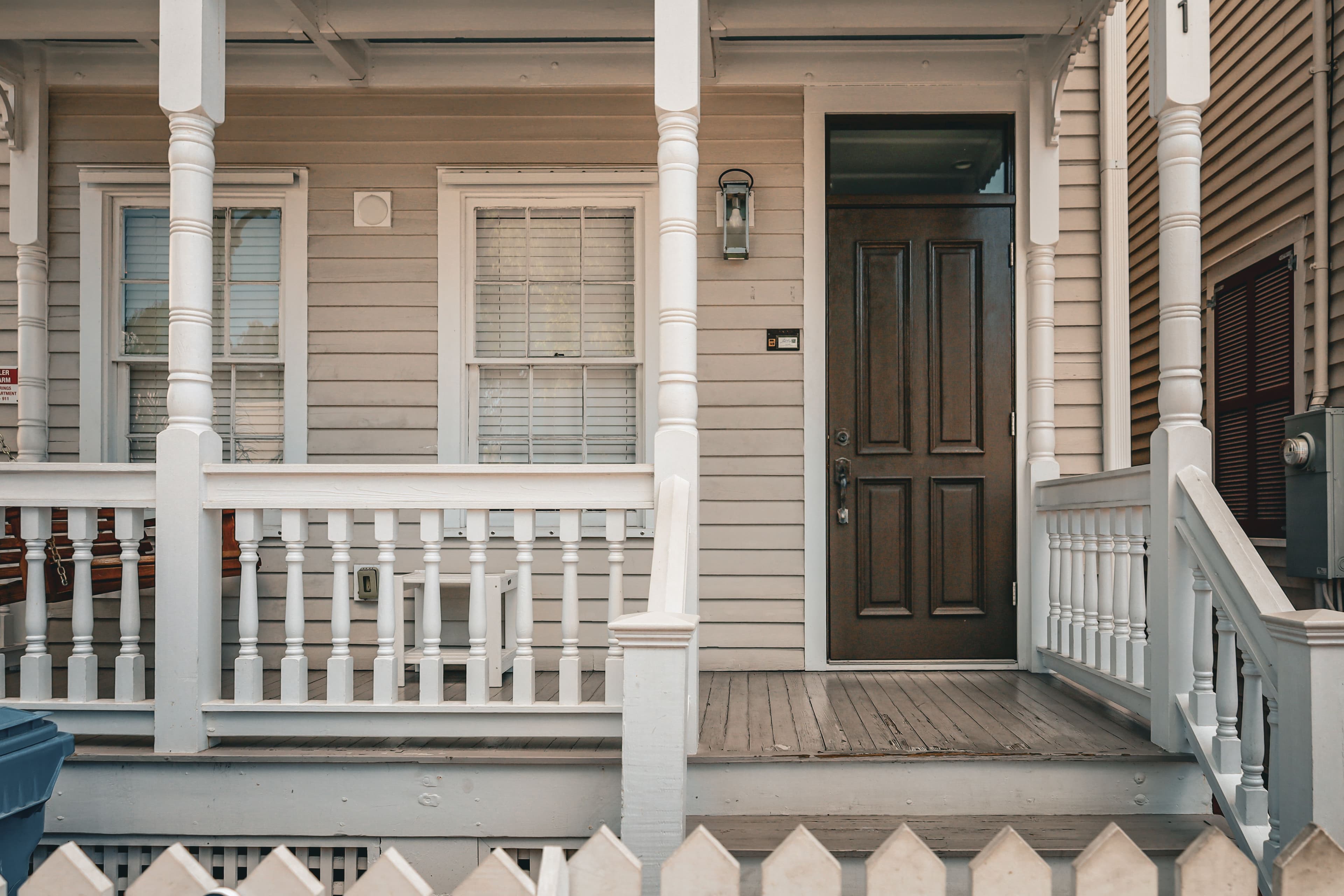Homeowners insurance guide house with shield protection icon for PA, TX, VA, MD, OH, TN, KY