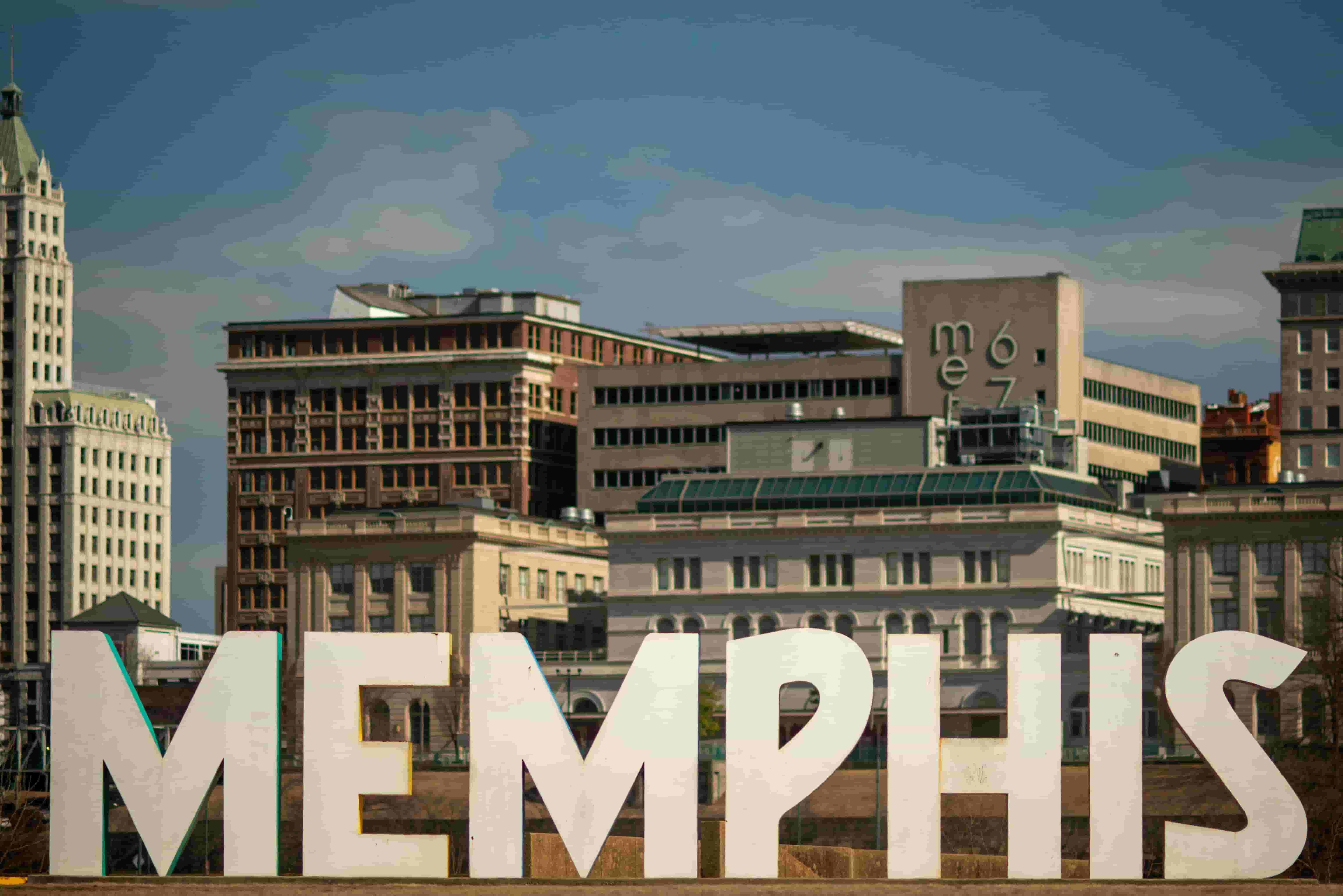 Memphis TN skyline along the Mississippi River. Dragon Insurance serves Shelby County and the Mid-South