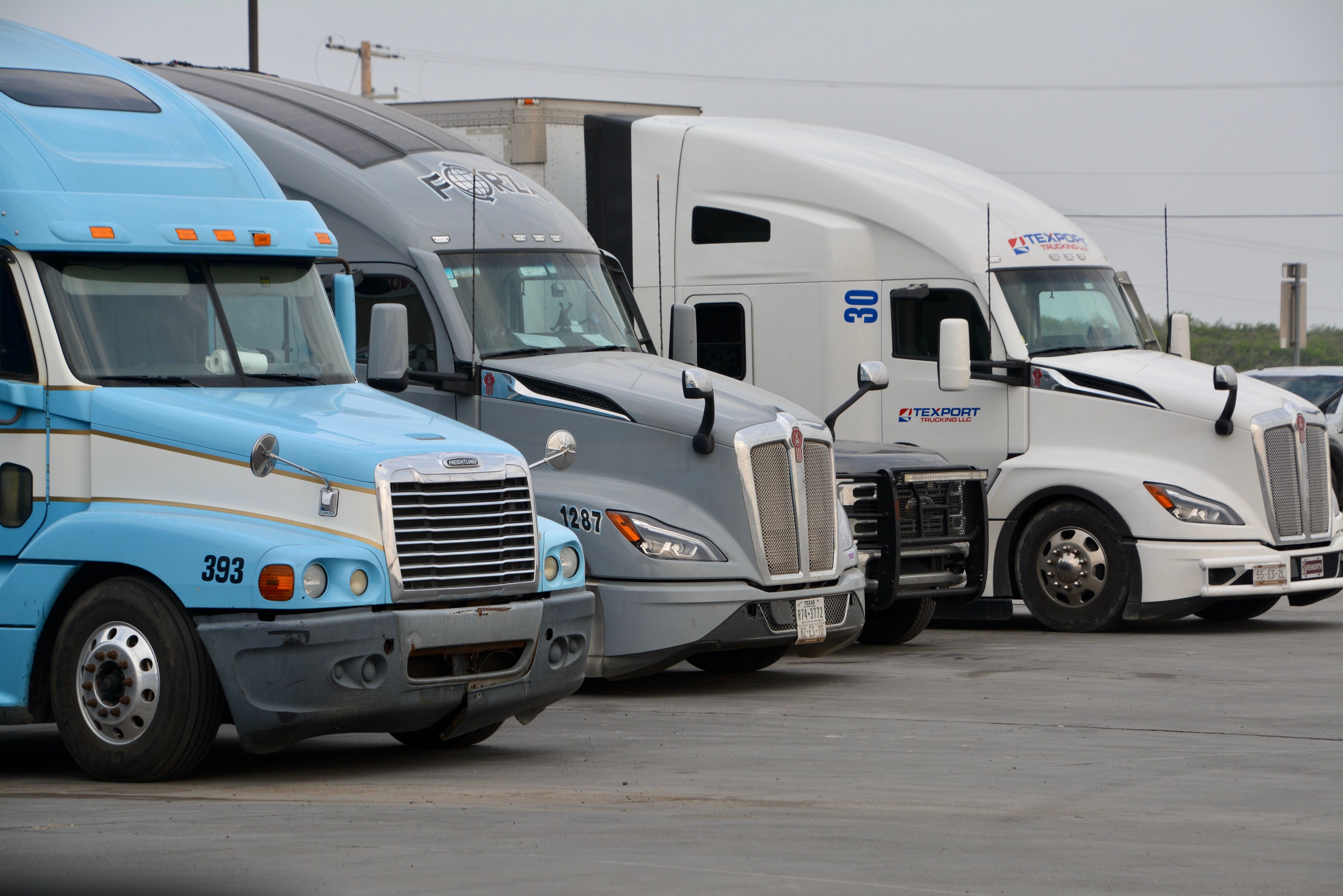 Top trucking insurance companies 2026 compared by Dragon Insurance